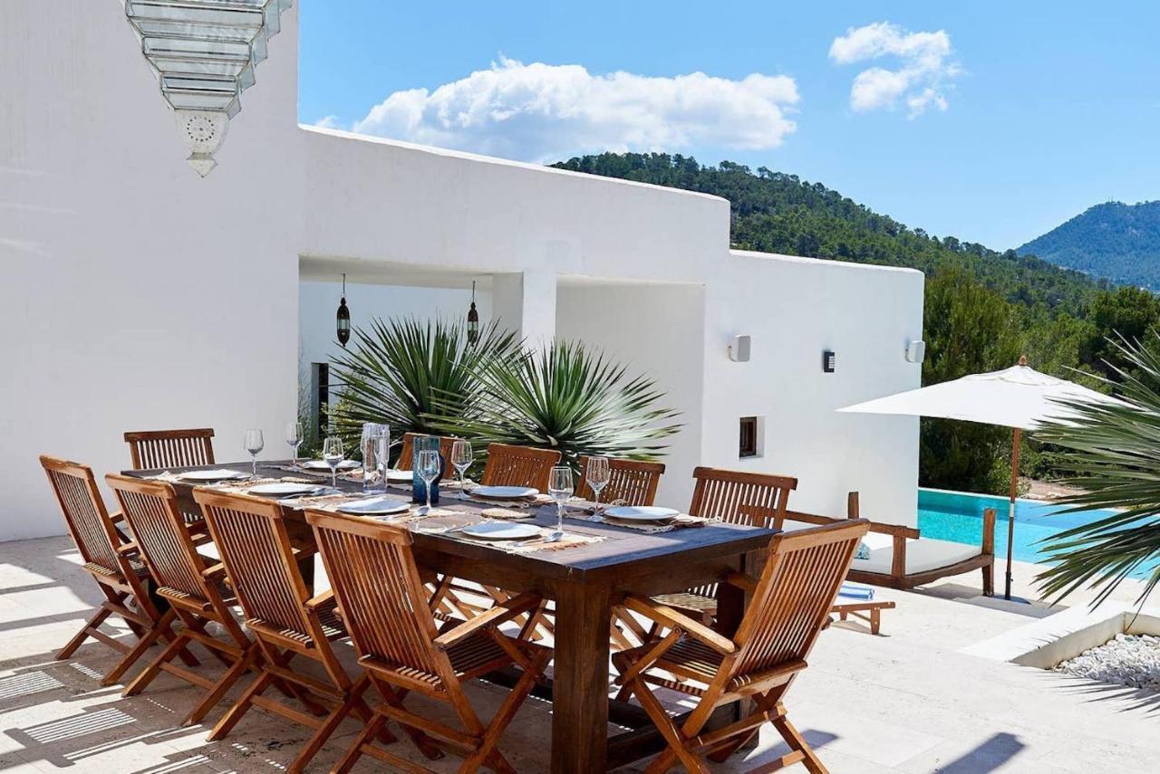 Vista de Muntanya Luxury Villa: Exclusive Beachside Retreat Sant Josep de sa Talaia Exterior photo