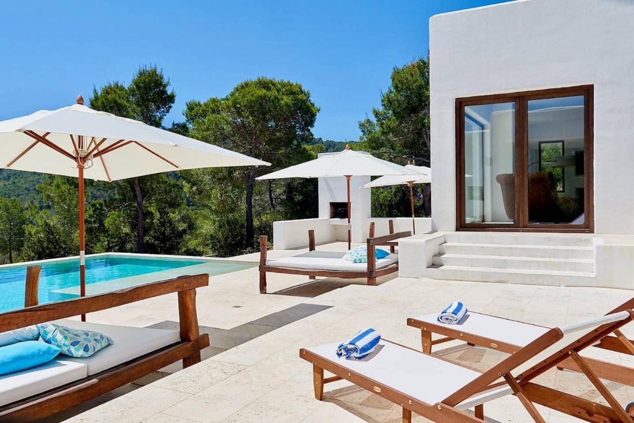 Vista de Muntanya Luxury Villa: Exclusive Beachside Retreat Sant Josep de sa Talaia Exterior photo